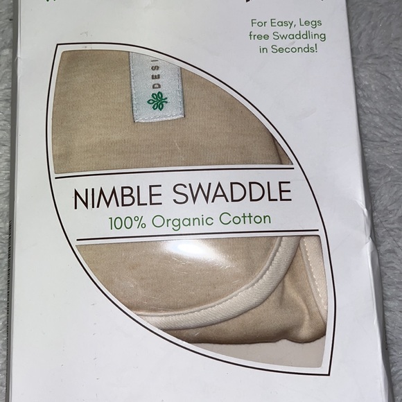 (2 for $10) Design dua nimble swaddle - Picture 2 of 9